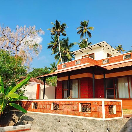 The Ixora - A Boutique Homestay Varkala Bagian luar foto