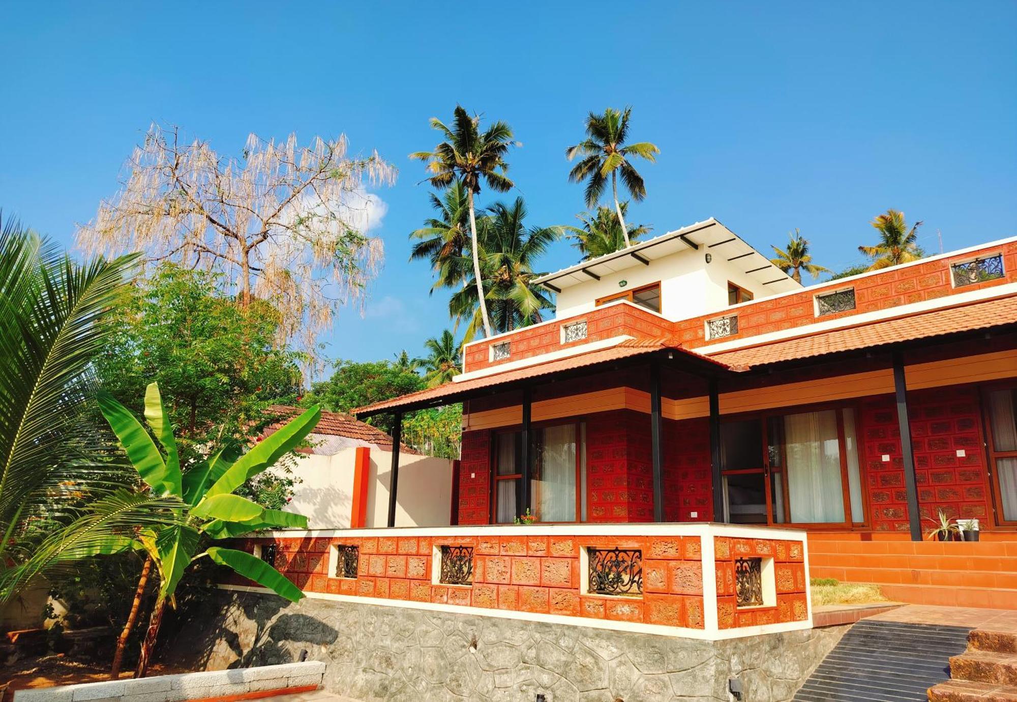 The Ixora - A Boutique Homestay Varkala Bagian luar foto