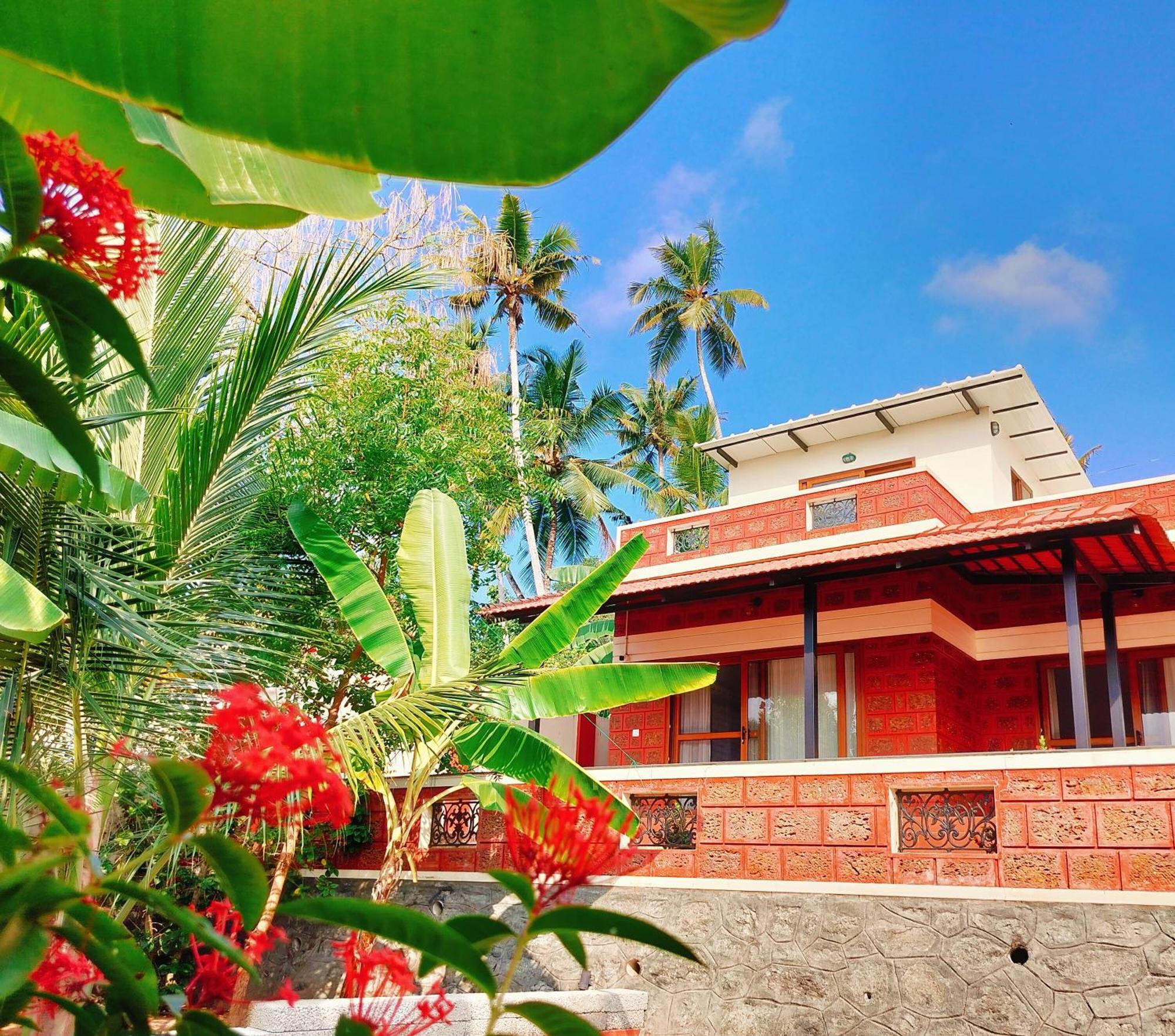 The Ixora - A Boutique Homestay Varkala Bagian luar foto