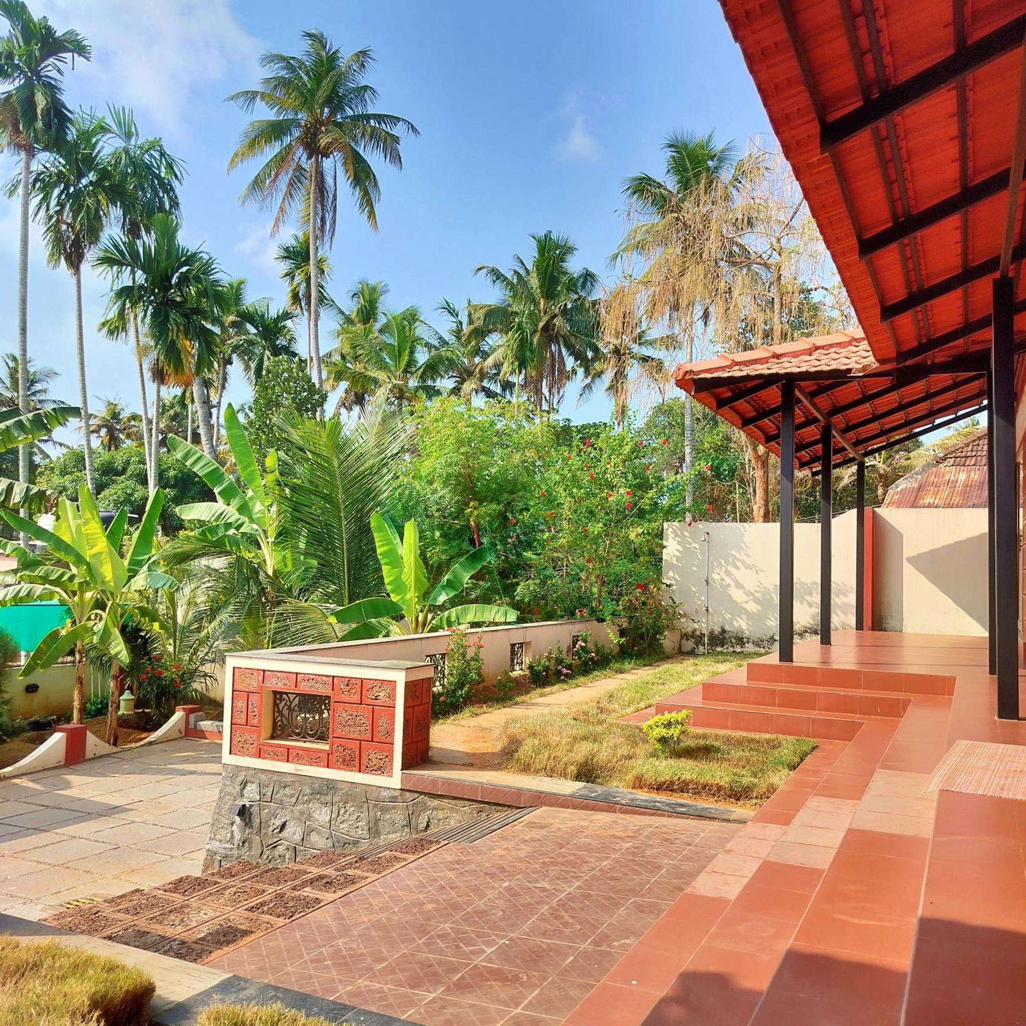 The Ixora - A Boutique Homestay Varkala Bagian luar foto