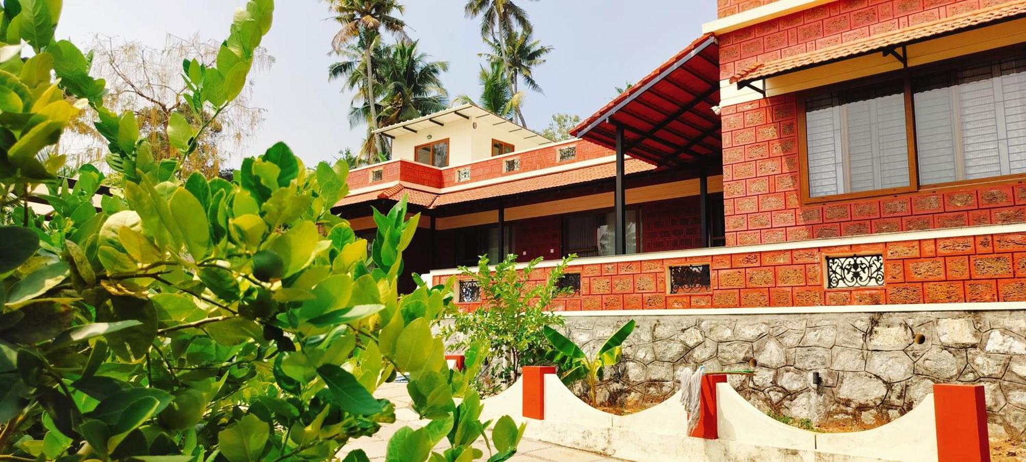 The Ixora - A Boutique Homestay Varkala Bagian luar foto