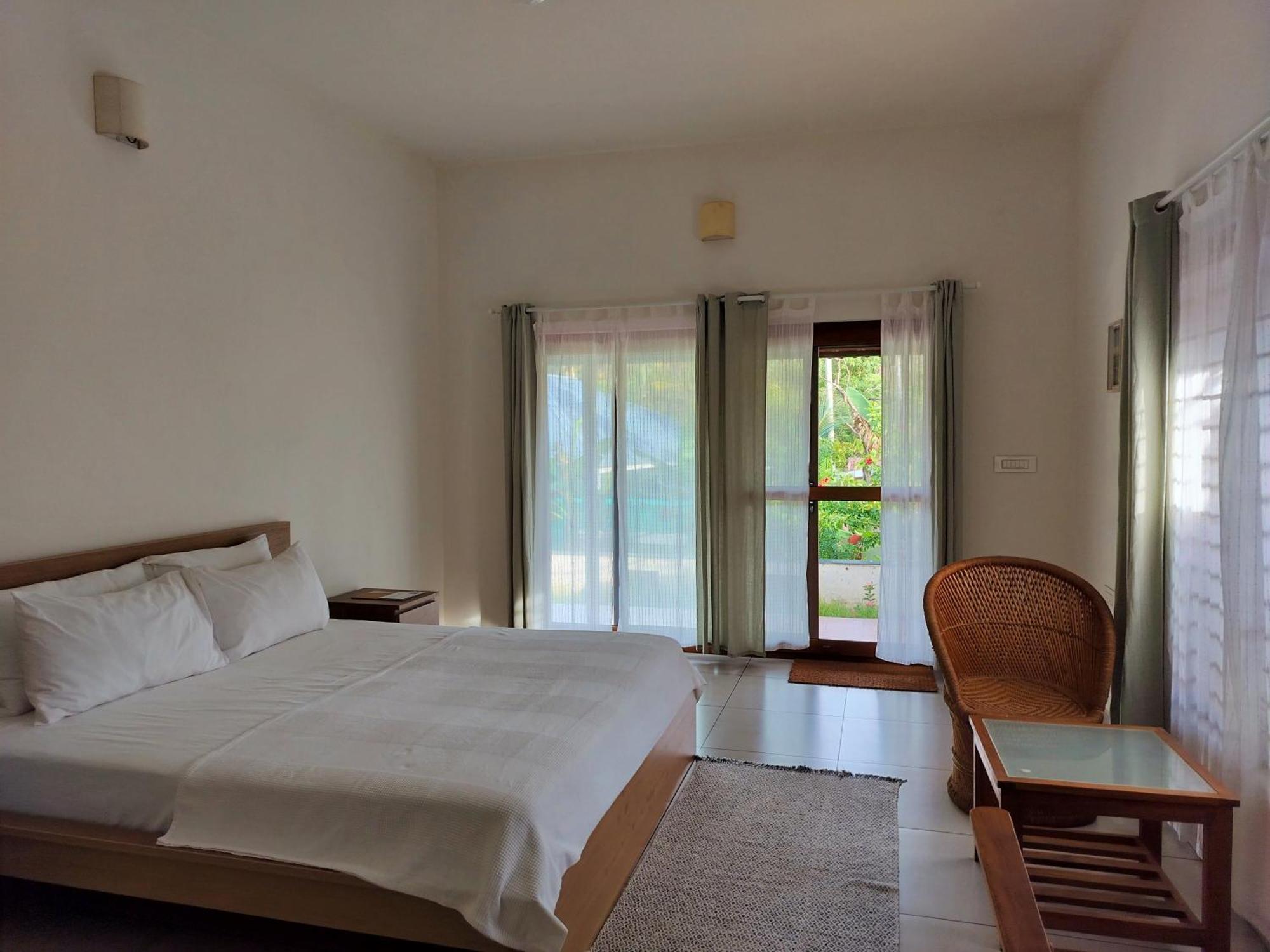 The Ixora - A Boutique Homestay Varkala Bagian luar foto